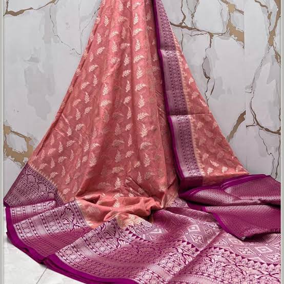 Elegant Georgette Saree with Rich Zari Border & Traditional Motifs