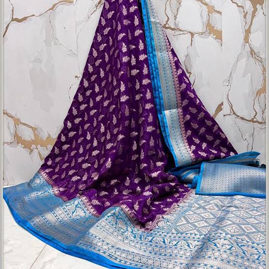 Elegant Georgette Saree with Rich Zari Border & Traditional Motifs