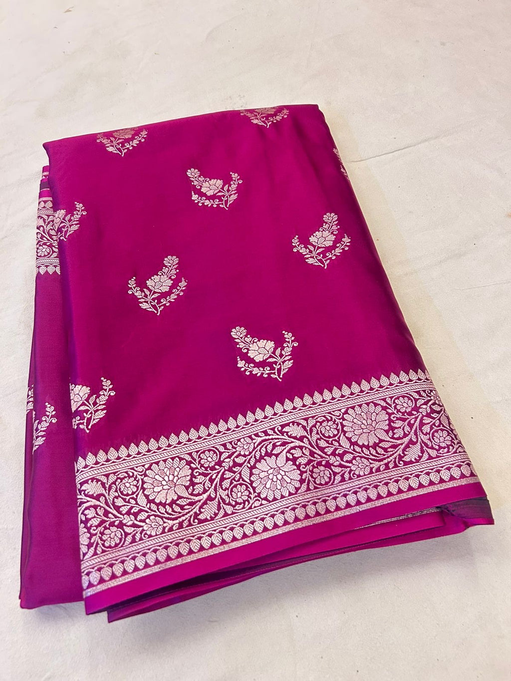 Premium Elegant Wine Magenta Mashroo Katan Banarasi Silk Saree
