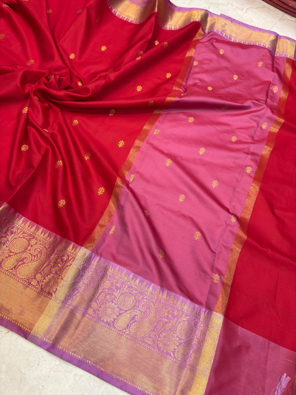 Elegant Red Katan Silk Banarasi Saree with Rich Meenakari Border