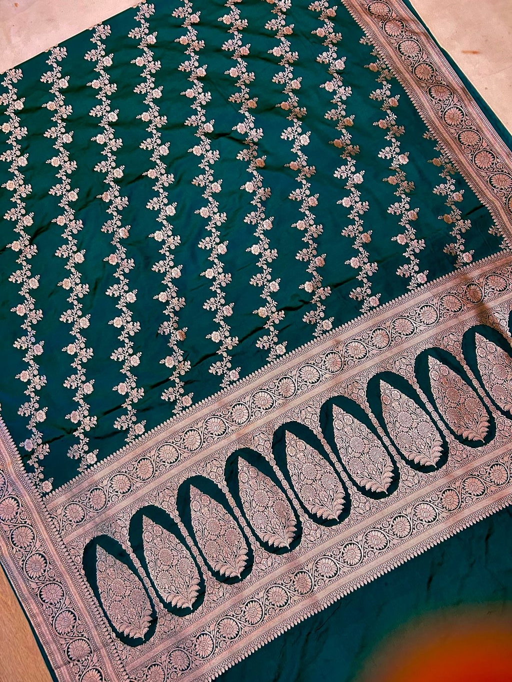 THE LUXURIOUS BOTTLE GREEN MASHROO KATAN SILK SAREE