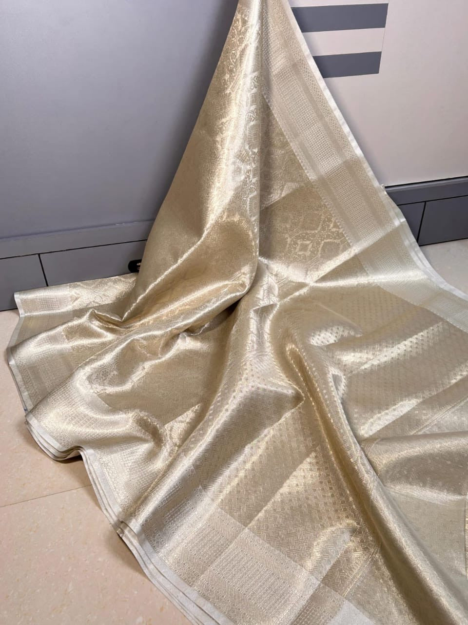 Nayantara Silver Tissue Saree