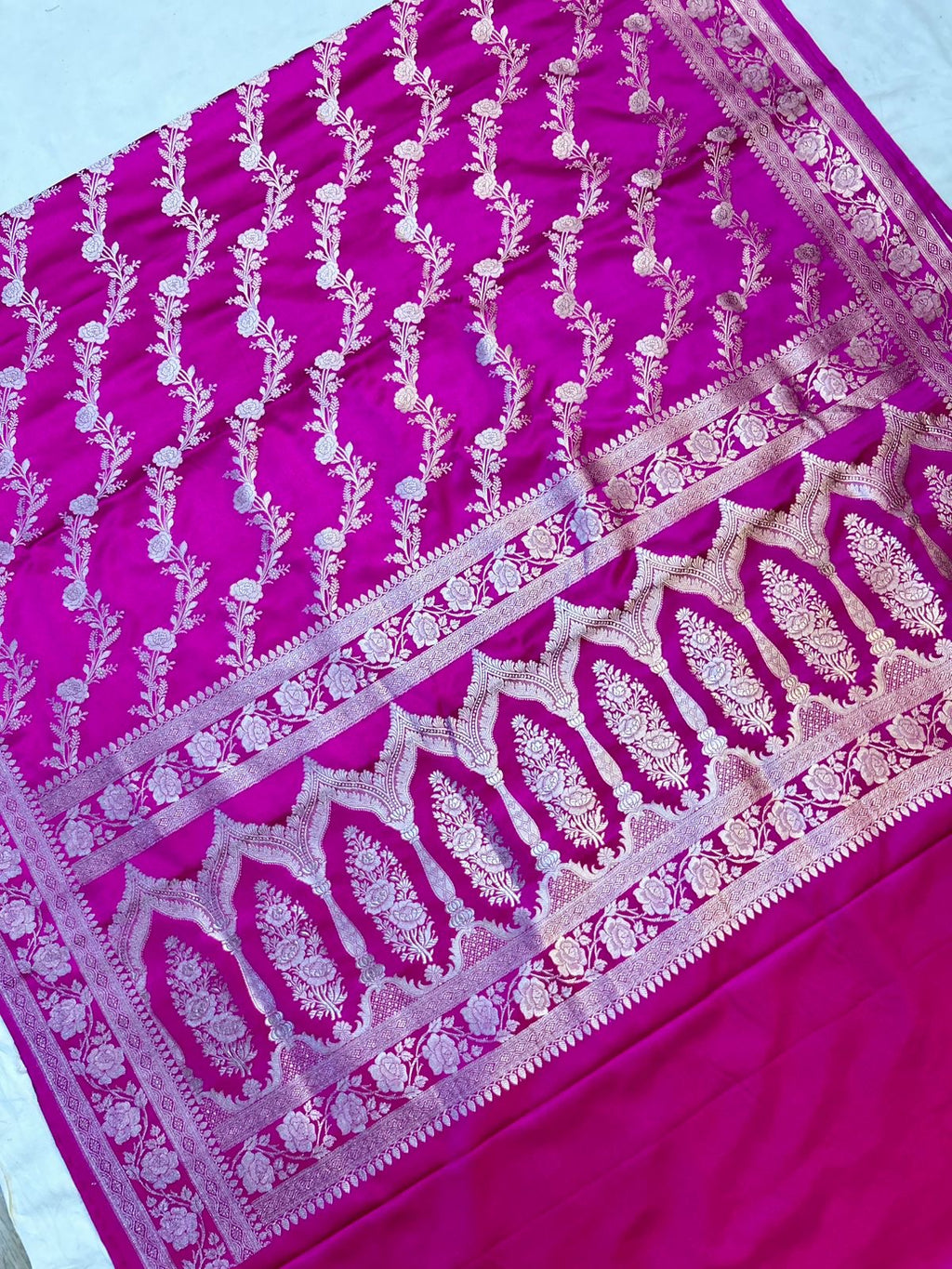 Elegant Royal Rani Pink Mashroo Katan Banarasi Silk Saree