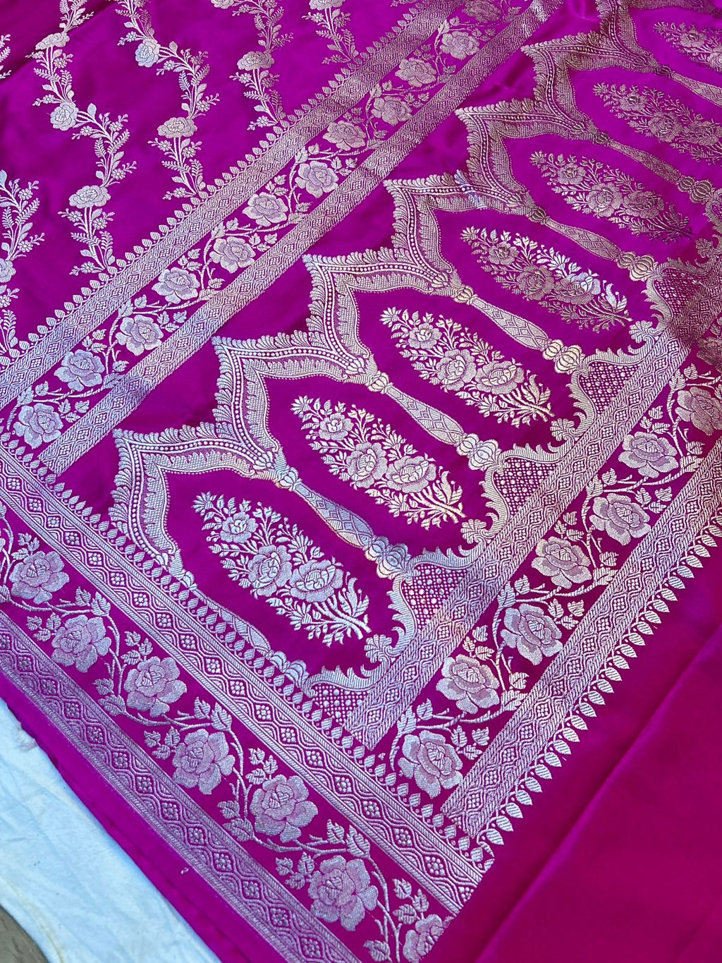 Elegant Royal Rani Pink Mashroo Katan Banarasi Silk Saree