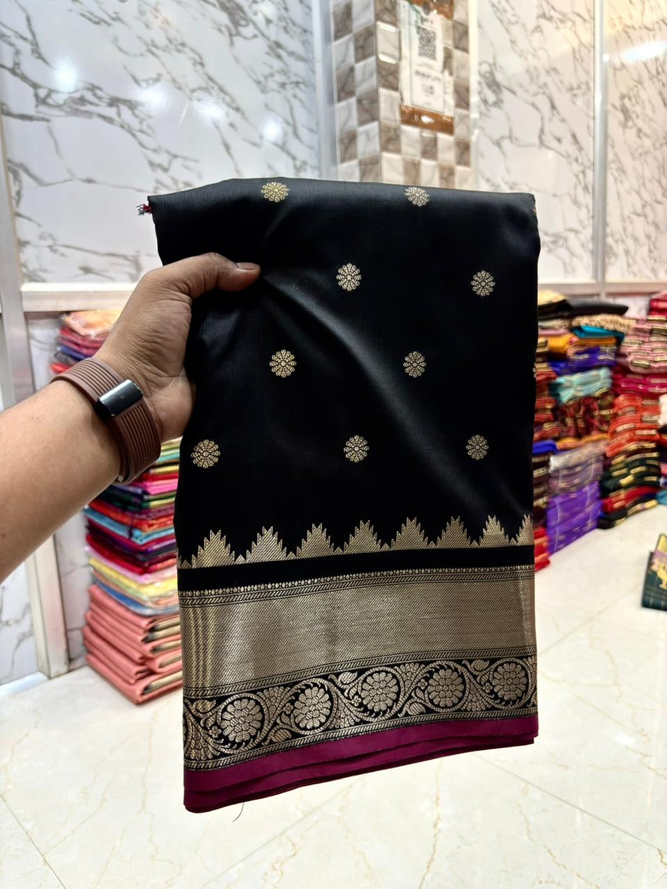 THE ELEGANT BLACK & GOLD KATAN SILK BANARASI SAREE
