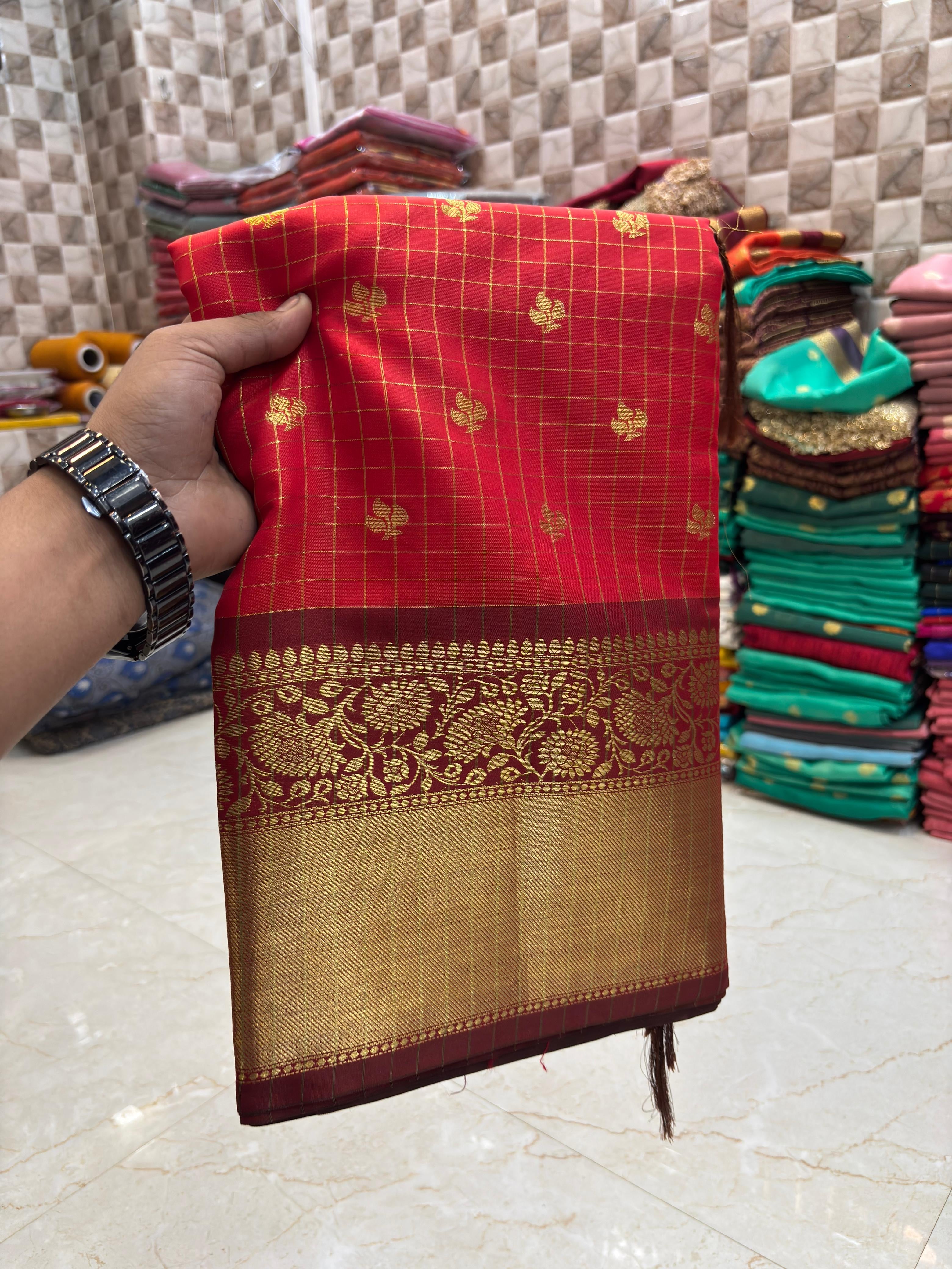 ROYAL RED KATAN SILK BANARASI SAREE WITH MAROON CONTRAST PALLU