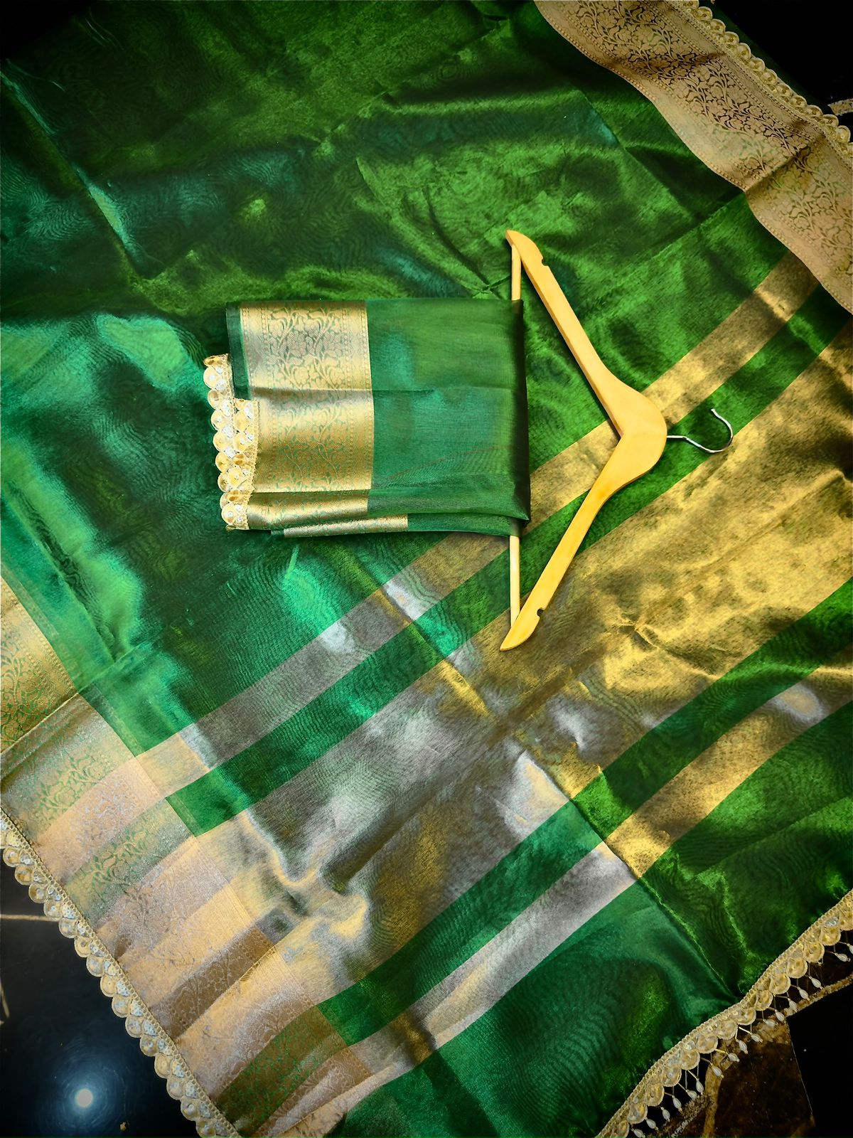 Royal Emerald Green Tissue Saree – Exclusive Attached Lace Work