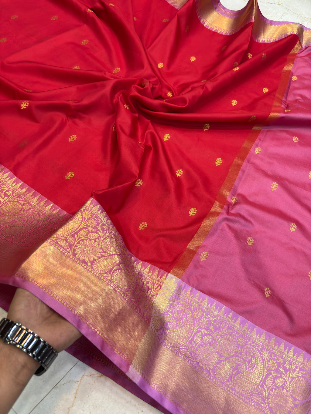 Elegant Red Katan Silk Banarasi Saree with Rich Meenakari Border