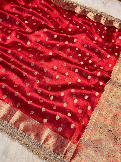 Premium Banarasi Tissue Saree with Golden Zari & Attached Lace Border – Red Bridal Edition