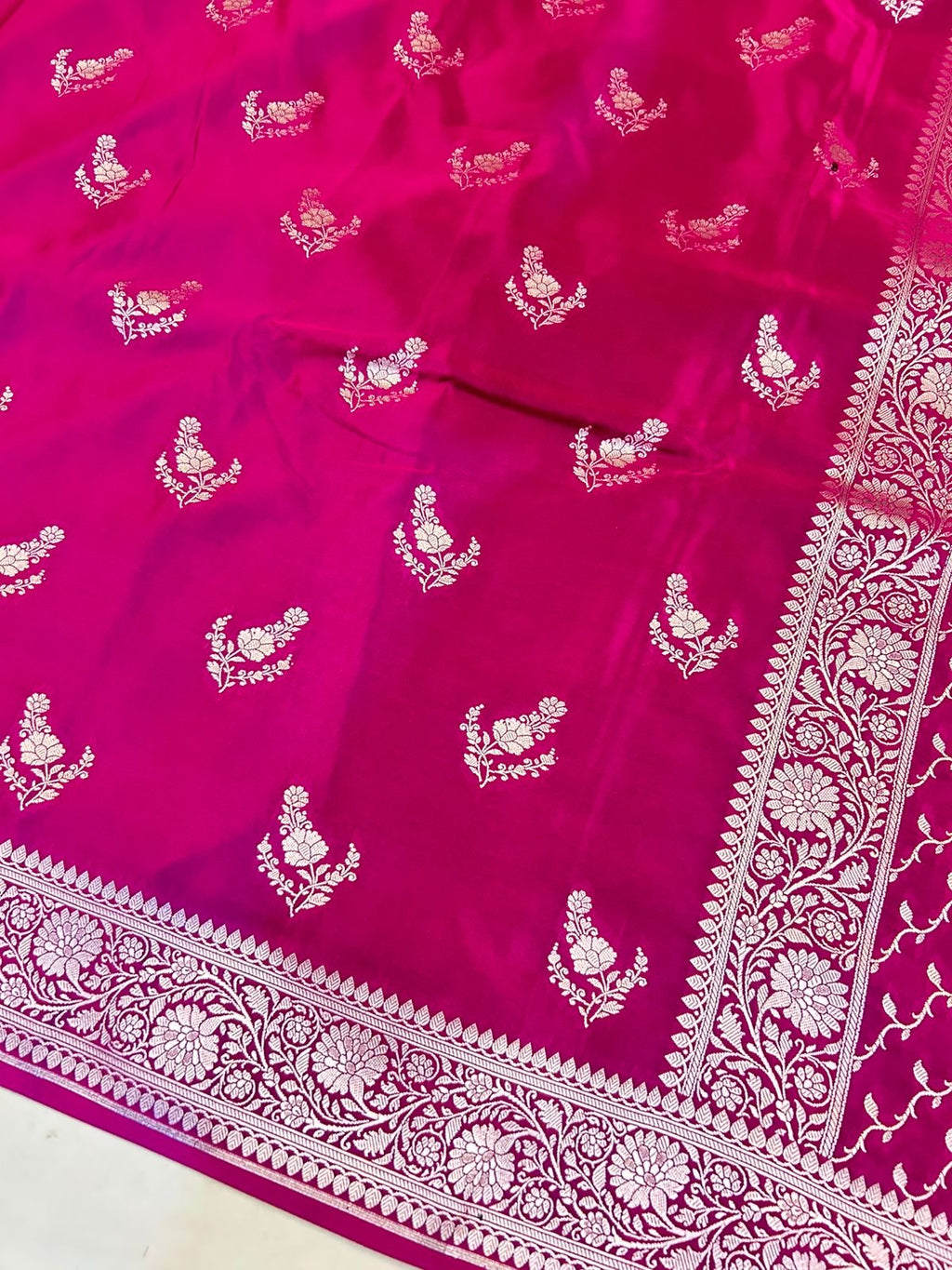 Premium Elegant Wine Magenta Mashroo Katan Banarasi Silk Saree