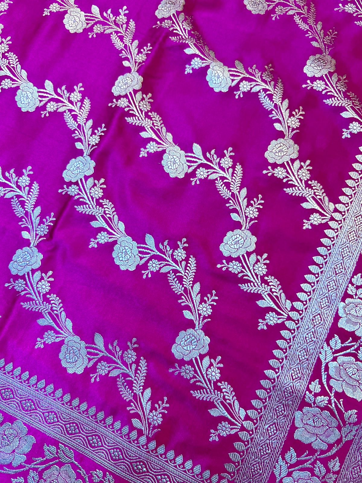 Elegant Royal Rani Pink Mashroo Katan Banarasi Silk Saree
