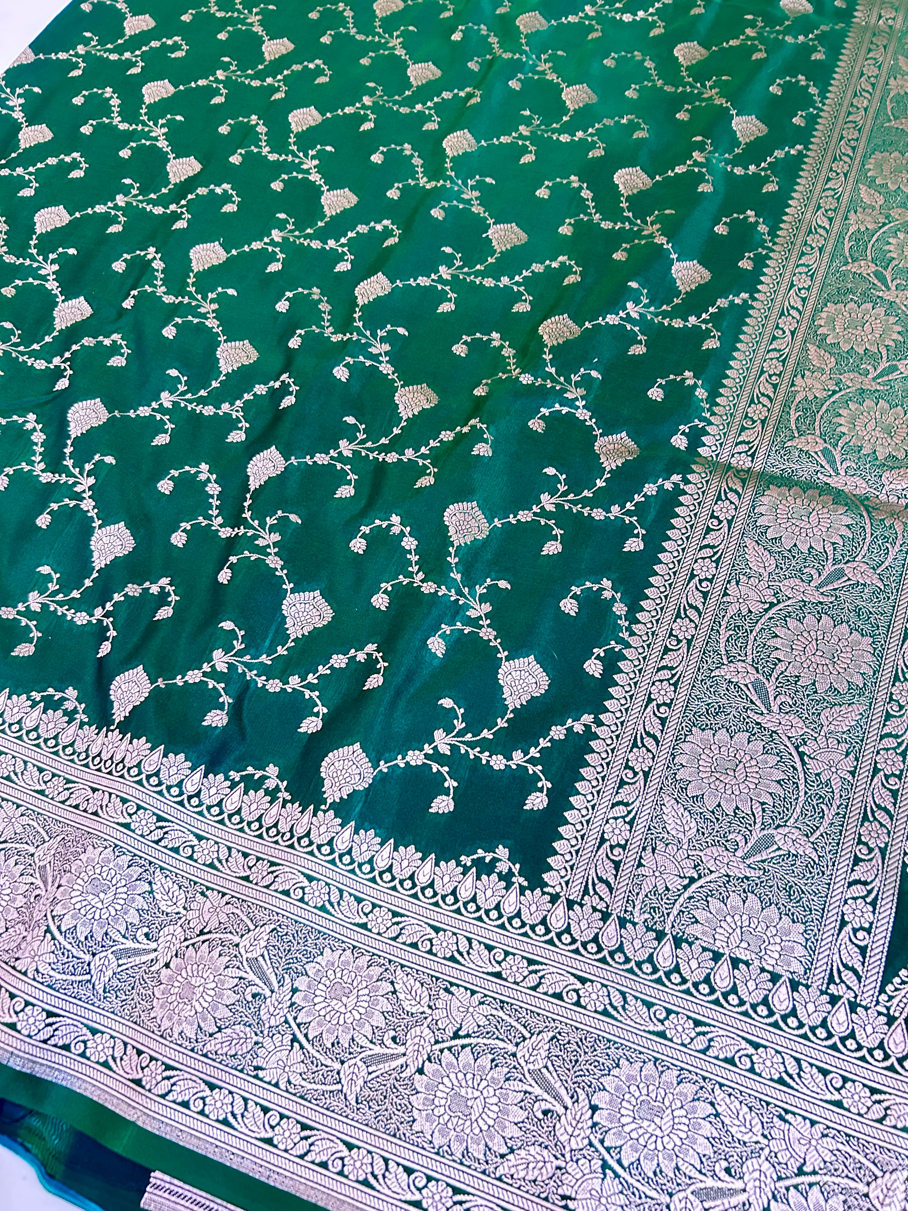 Elegant Rich Mashroo Katan Banarasi Silk Saree with Premium Zari Weaving