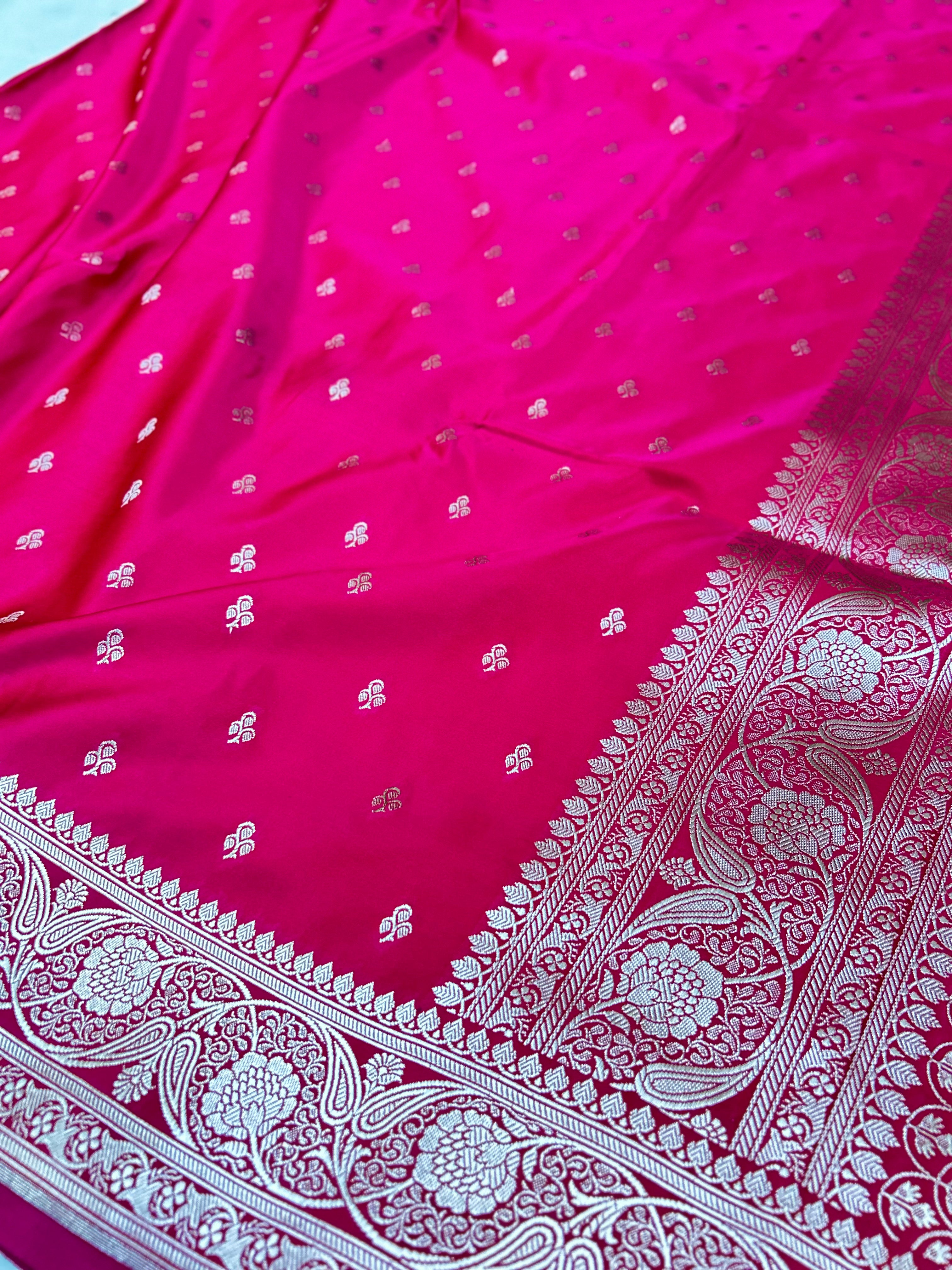 Elegant Rich Rani Mashroo Katan Banarasi Silk Saree with Intricate Silver Zari Work