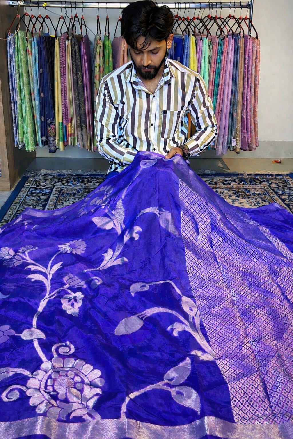 Elegant Royal Blue Banarasi Chiniya Silk Saree with Silver Zari Floral Weaving