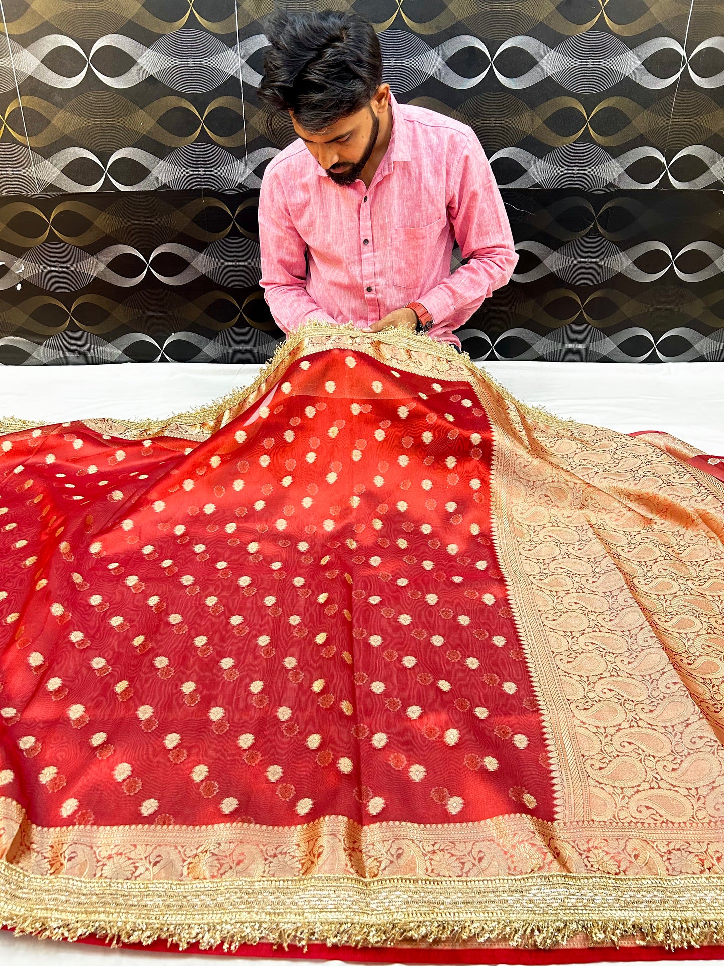 Premium Banarasi Tissue Saree with Golden Zari & Attached Lace Border – Red Bridal Edition