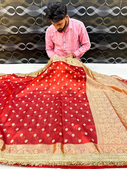 Premium Banarasi Tissue Saree with Golden Zari & Attached Lace Border – Red Bridal Edition
