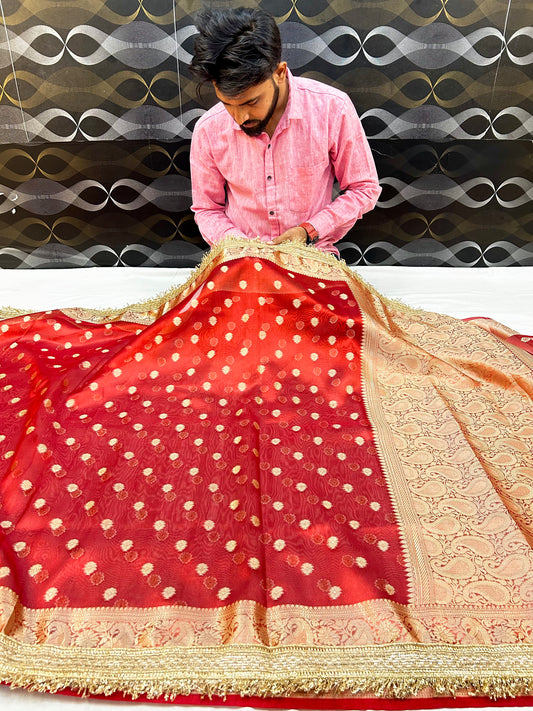 Premium Banarasi Tissue Saree with Golden Zari & Attached Lace Border – Red Bridal Edition