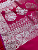 Elegant Rich Rani Mashroo Katan Banarasi Silk Saree with Intricate Silver Zari Work