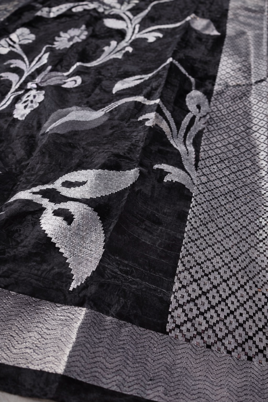 Royal Purple Katan Silk Banarasi Saree with Elegant Zari Border | Premium Banarasi Saree