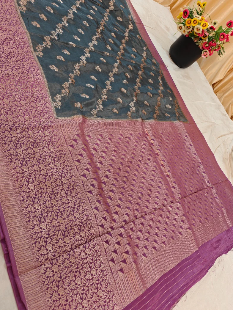 Elegant Dual-Tone Grey & Mauve Viscose Banarasi Saree with Rich Zari Weaving