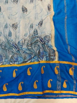 Elegant Blue Crepe Digital Printed Saree with Designer Border & Paisley Motifs