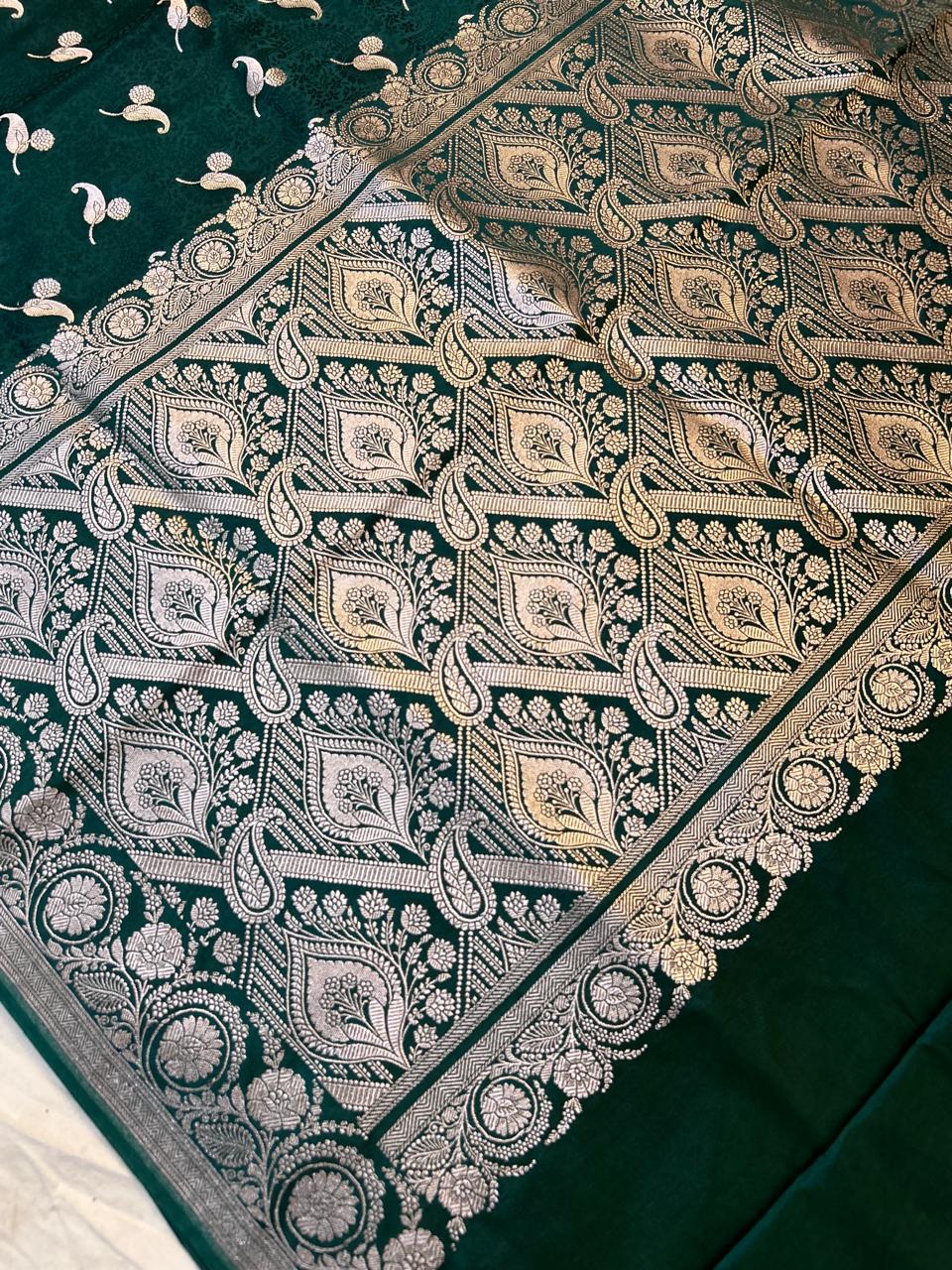 Luxurious Emerald Green Mashroo Katan Banarasi Silk Saree
