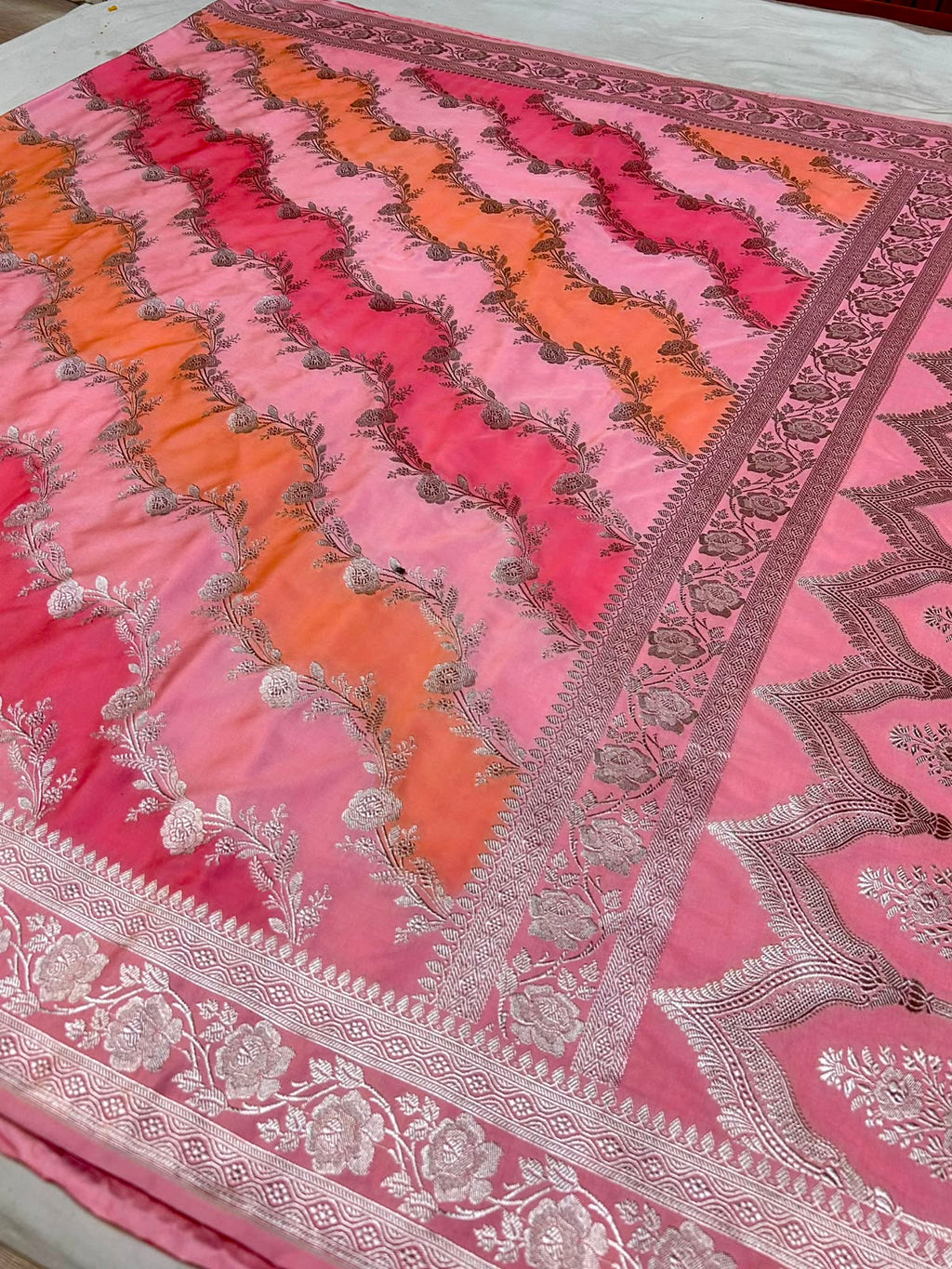 Royal Peach Pink Dual Tone Mashroo Katan Silk Banarasi Saree