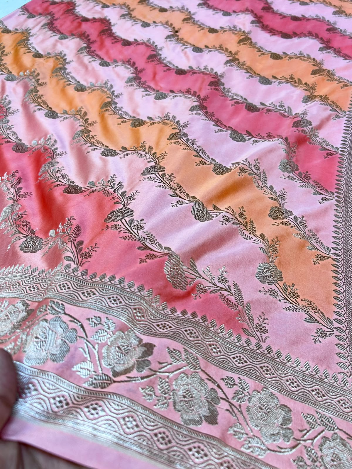 Royal Peach Pink Dual Tone Mashroo Katan Silk Banarasi Saree