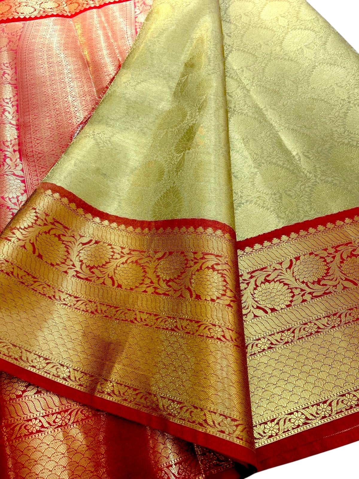 A very Trendy Premium Tissue Saree