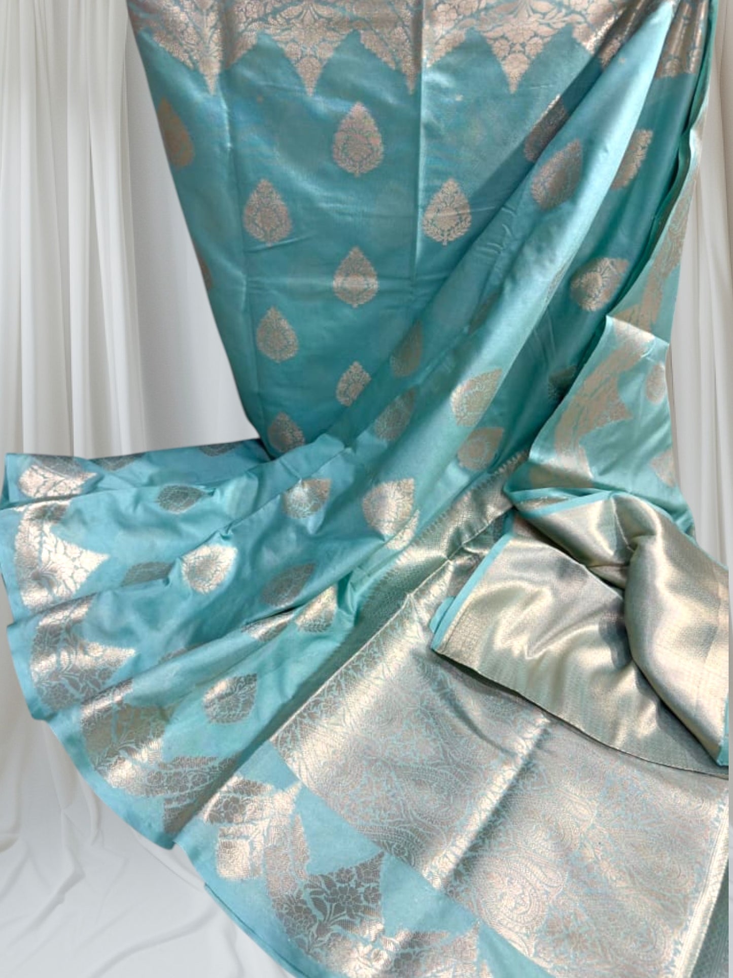 Celebrity Inspired Banarasi Semi Warm Silk Saree