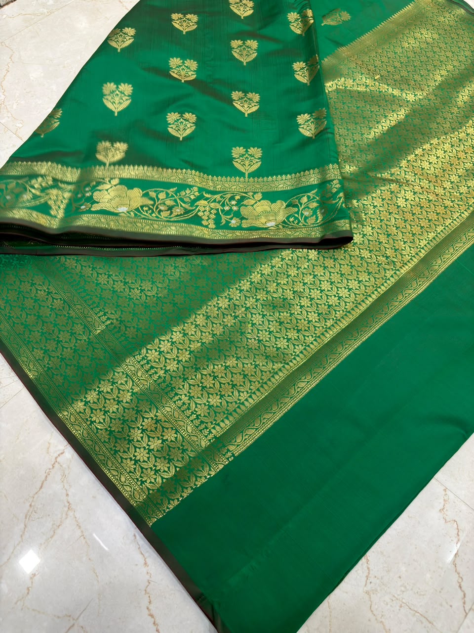 Elegant Emerald Green Banarasi Katan Saree with Rich Zari Border