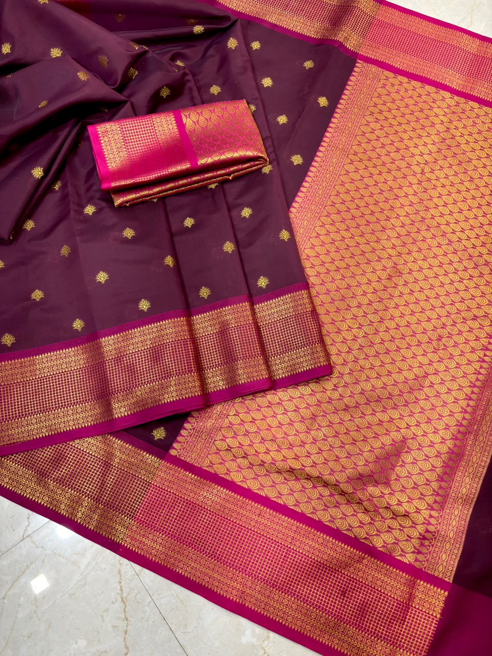 Elegant Banarasi Katan Silk Saree with Rich Zari Border