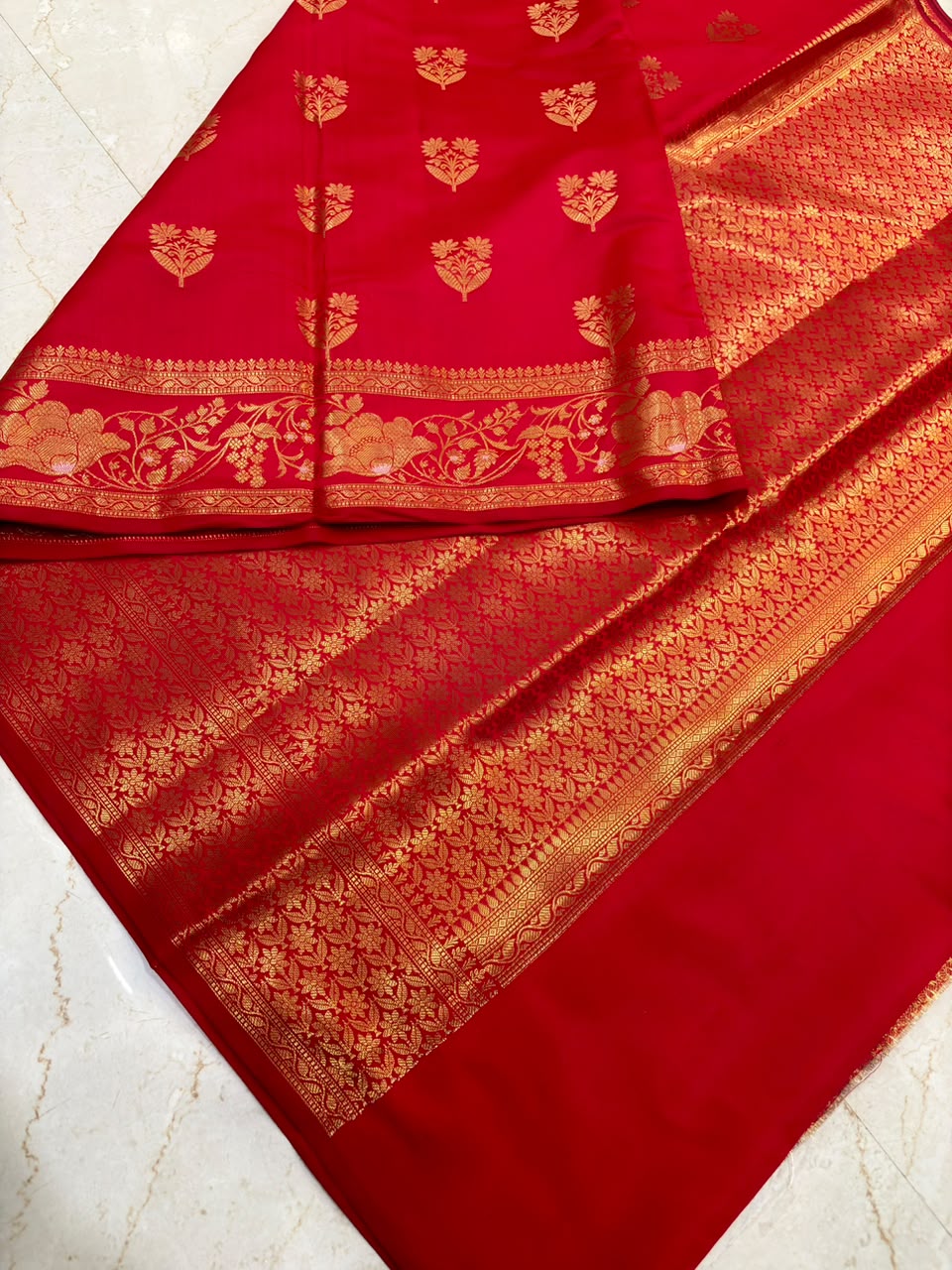 Elegant Red Banarasi Katan Saree with Rich Zari Border
