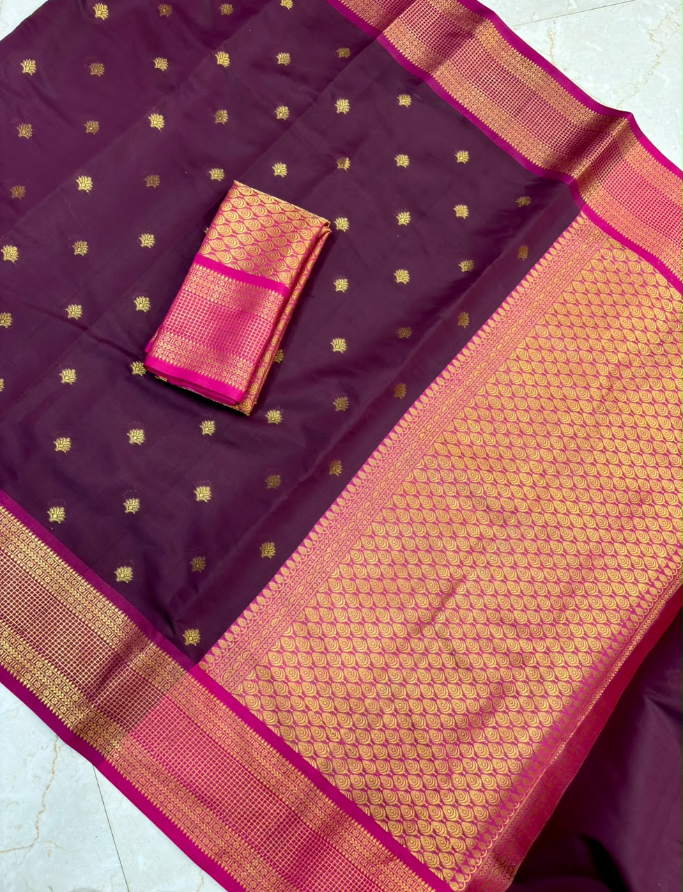 Elegant Banarasi Katan Silk Saree with Rich Zari Border