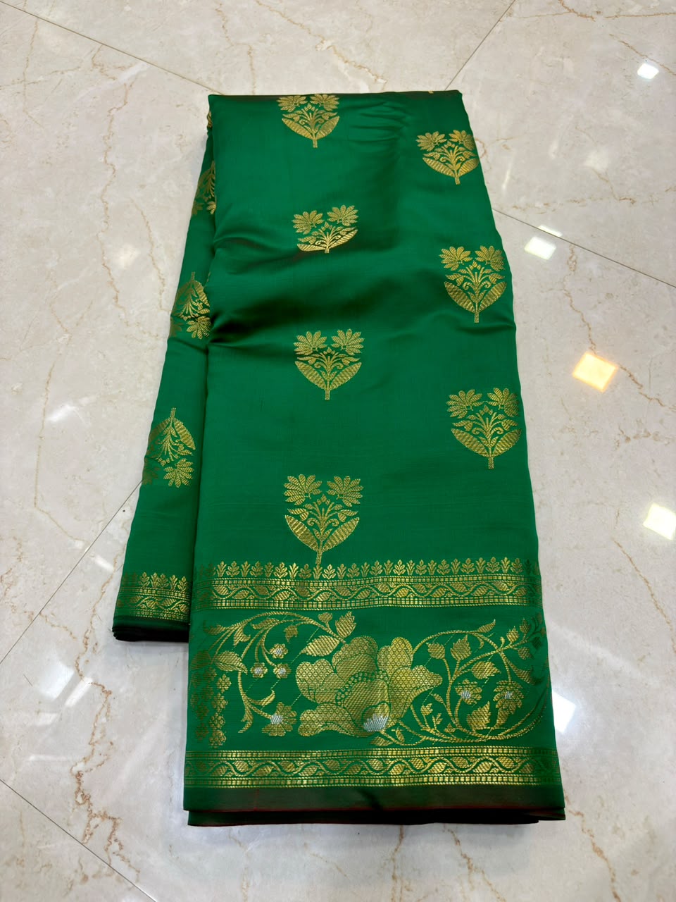 Elegant Emerald Green Banarasi Katan Saree with Rich Zari Border