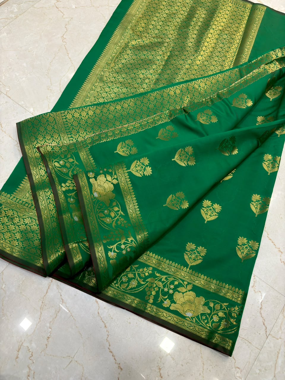 Elegant Emerald Green Banarasi Katan Saree with Rich Zari Border
